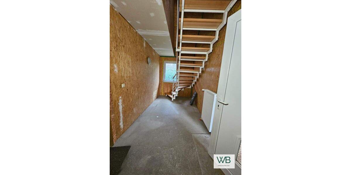 Zweifamilienhaus in Braunschweig (Waggum) mit Monteurszimmer auf Erbbaurecht 6 zimmer