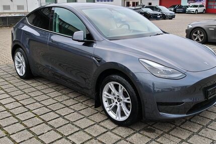 Tesla Model Y 53.636 km 31.970 € Braunschweig 38112