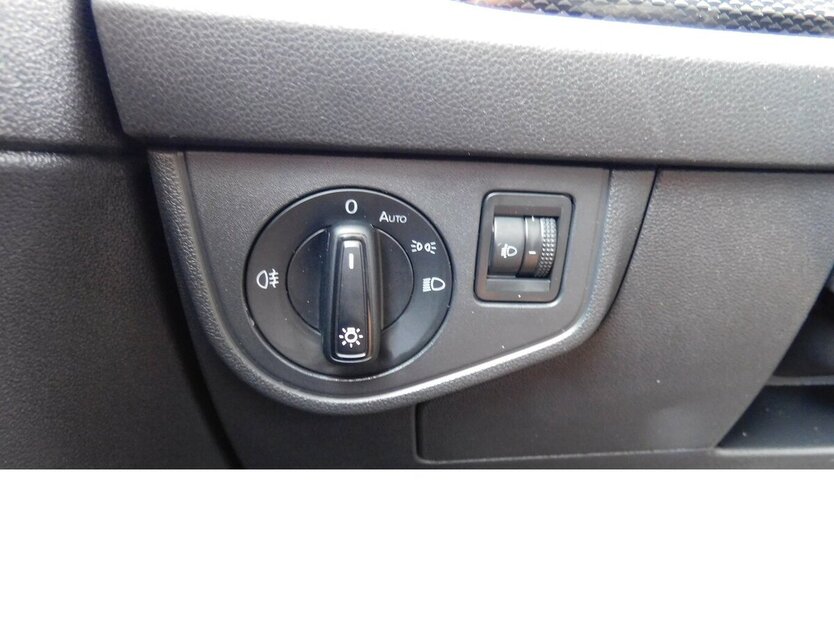 VW Polo 1.0 Life TSI BMT 4Trg Klima Navi LED 21.300 km 14.990 € Vordorf 38533