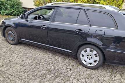 Toyota Avensis 272.000 km 4.000 € Gifhorn 38518