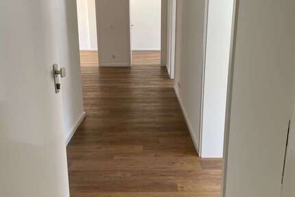 Wohnung zum Mieten in Mönchengladbach 1.135 € 113.28 m²