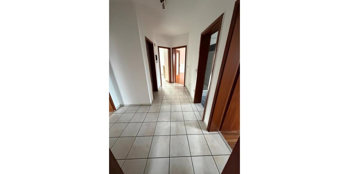 Dachgeschoßwohnung Gifhorn - 3 Zimmer, 70 m&sup2;, 600&euro; | Angebot:25341101