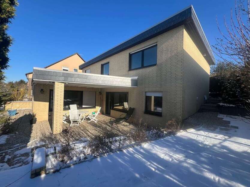 Haus zum Kaufen in Helmstedt 245.000 € 142 m²