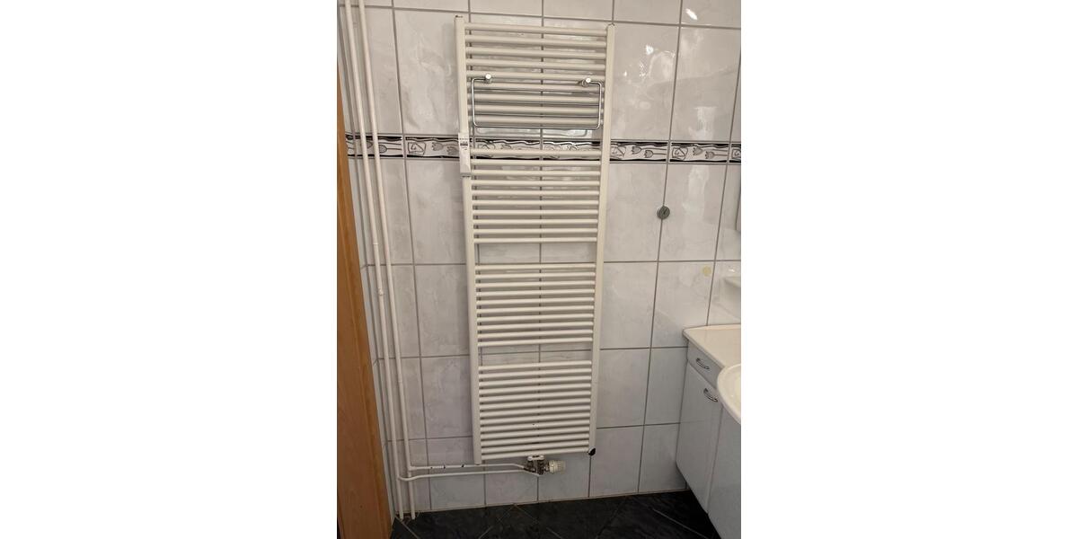 Etagenwohnung Wolfsburg Detmerode - 4 Zimmer, 100 m&sup2;, 1.300&euro; | Angebot:25966594