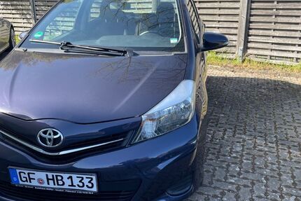 Toyota Yaris 177.000 km 5.450 &euro; Braunschweig 38108