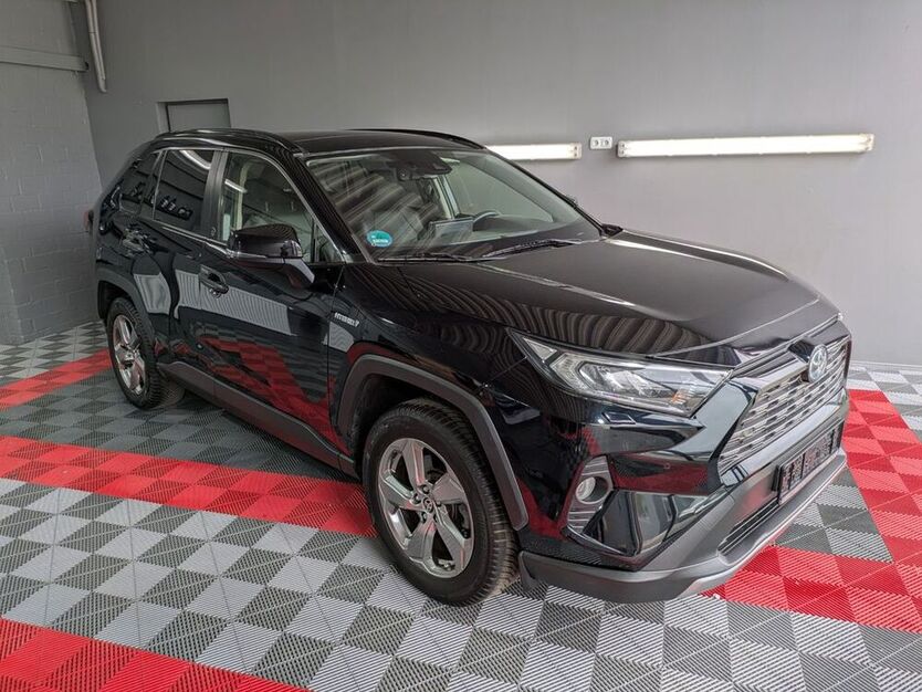 RAV 4