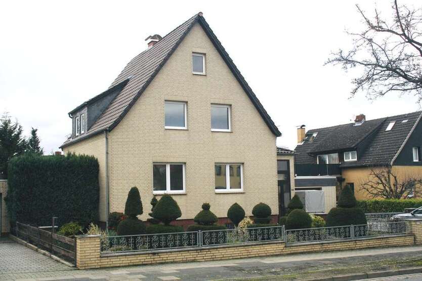 Haus zum Kaufen in Wolfsburg 499.000 € 155 m²
