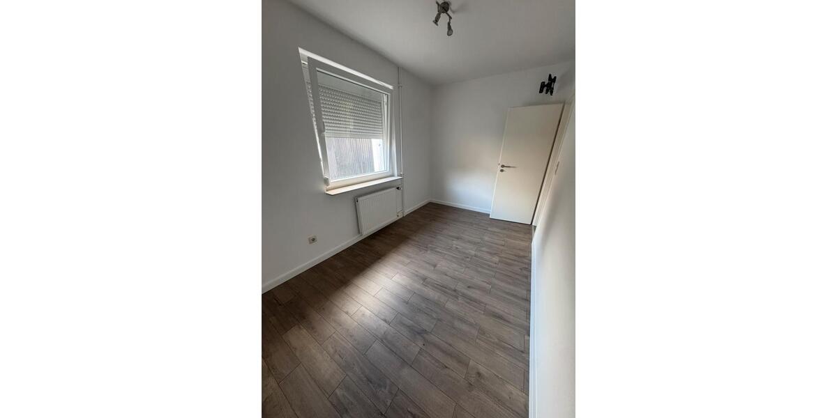 Erdgeschoßwohnung Rühen - 2 Zimmer, 57 m&sup2;, 550&euro; | Angebot:25221831