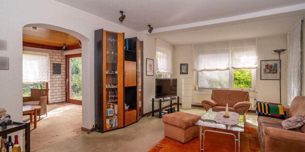 Doppelhaushälfte mit Potenzial in der beliebten Südstadt 4 zimmer