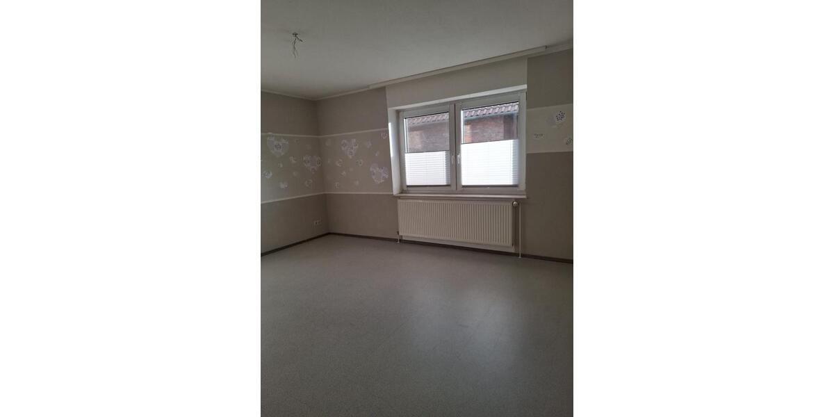 Erdgeschoßwohnung Jembke - 4 Zimmer, 90 m&sup2;, 800&euro; | Angebot:24715512