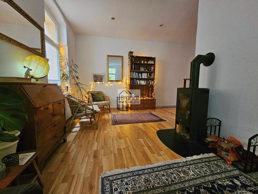 AltbauWohnung in bester Lage in Braunschweig östliches Ringgebiet mit Kamin und Balkon.