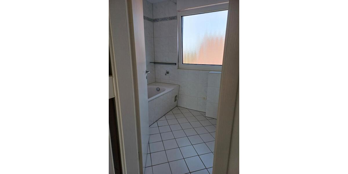 Dachgeschoßwohnung Rühen - 2 Zimmer, 56 m&sup2;, 460&euro; | Angebot:26498283
