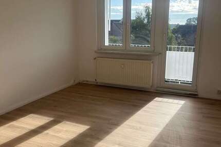 Wohnung zum Mieten in Mieste 270 € 49.32 m²