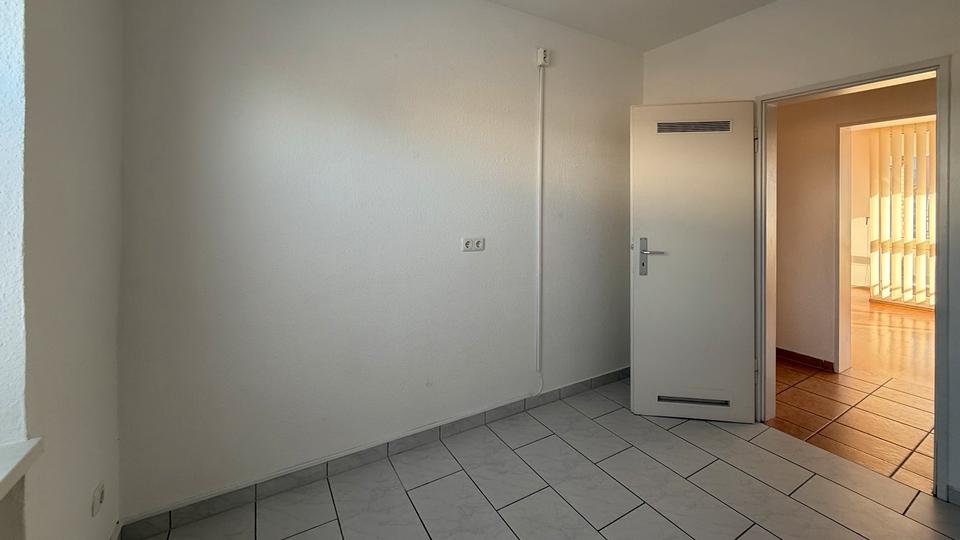 Geräumige Mietwohnung - 3 Zimmer, Balkon, Küche, Bad 3 zimmer