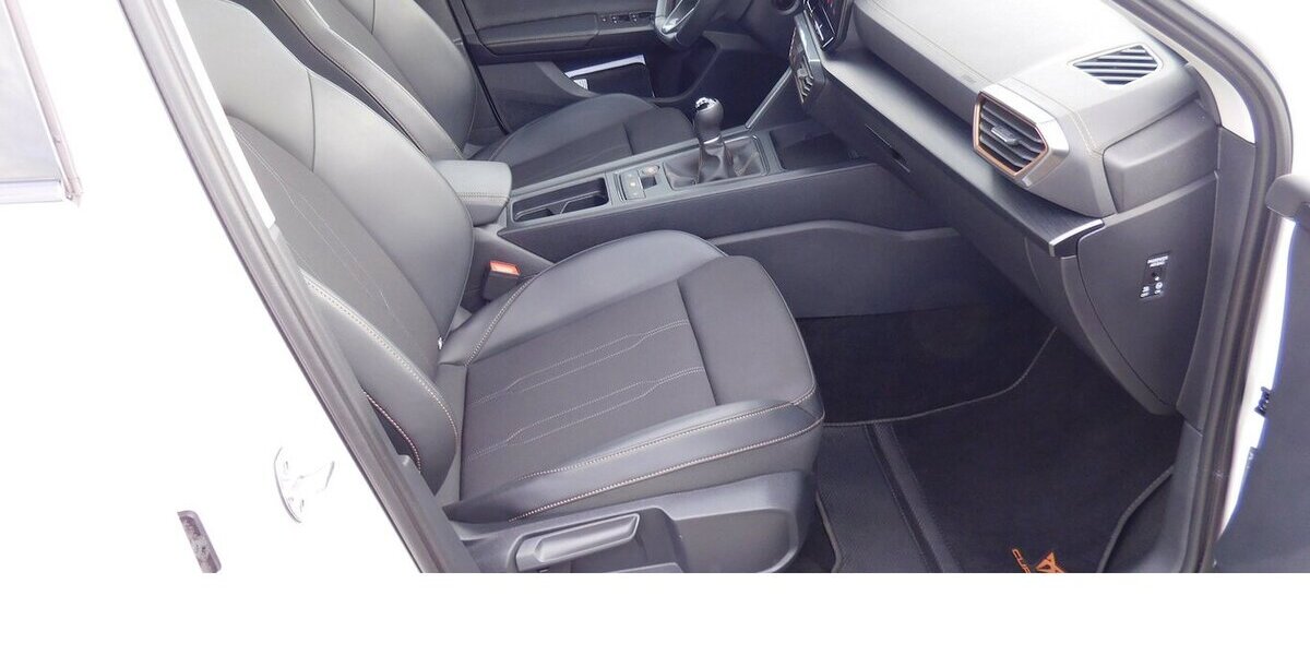 Cupra Formentor 1.5 TSI BMT Klima LED Navi AHK 27.200 km 23.990 € Vordorf 38533