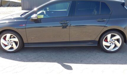 VW Golf 25.600 km 24.990 &euro; Vordorf 38533