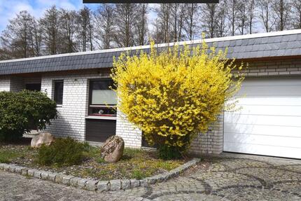 Lichtdurchfluteter Bungalow im Grünen – Stadtnahes Wohnen mit Komfort