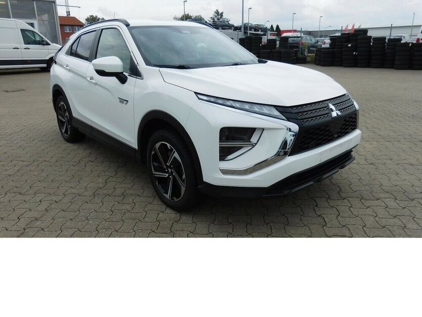 Eclipse Cross PLUG-IN Benzin/Elektro HYBRID Navi