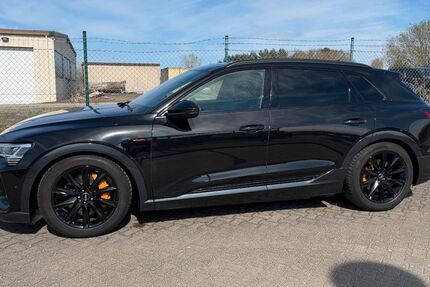 Audi e-tron 78.900 km 32.300 &euro; Osloß 38557