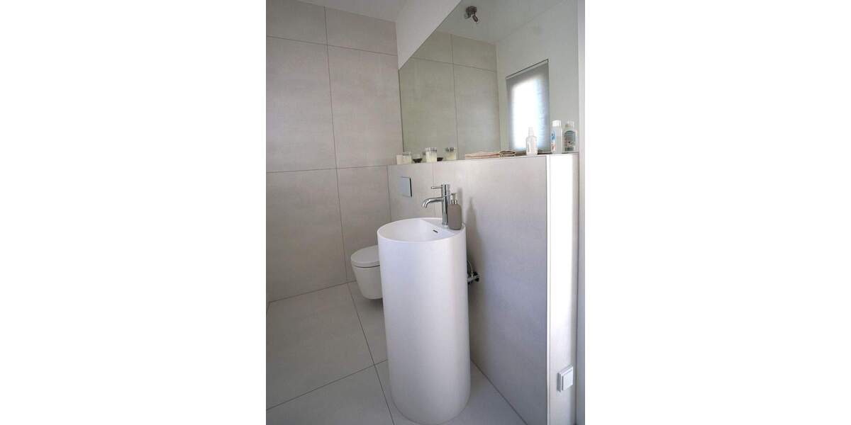 Charmantes Einfamilienhaus auf parkähnlichem Grundstück mit altem Baumbestand 7 zimmer