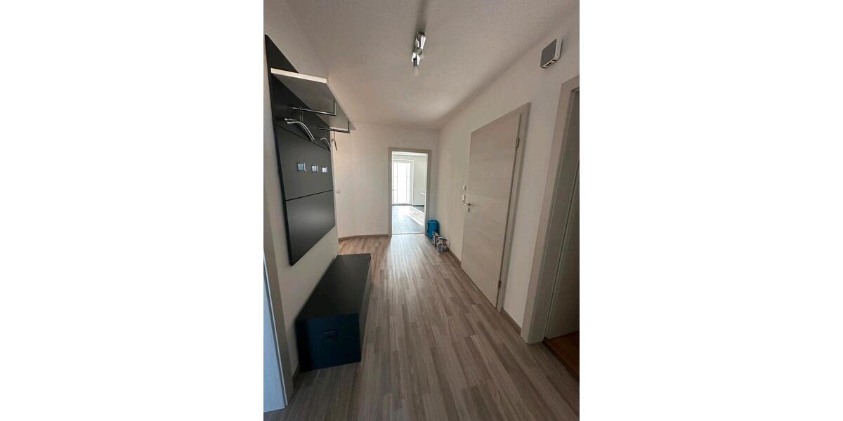 Dachgeschoßwohnung Jembke - 4 Zimmer, 100 m&sup2;, 1.200&euro; | Angebot:26419489