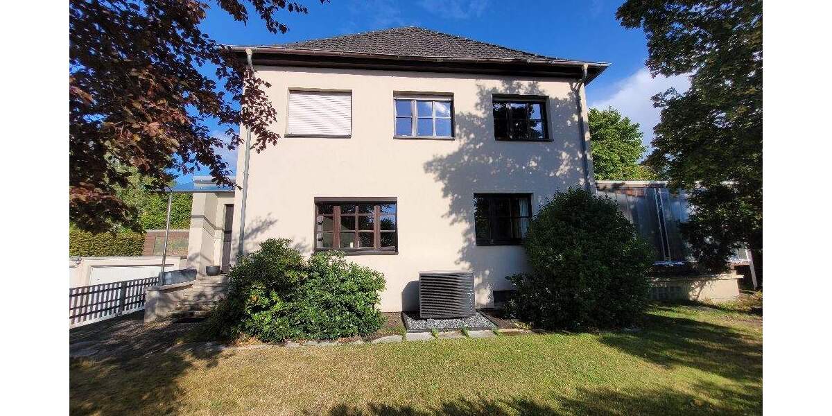 Charmantes Einfamilienhaus auf parkähnlichem Grundstück mit altem Baumbestand 7 zimmer