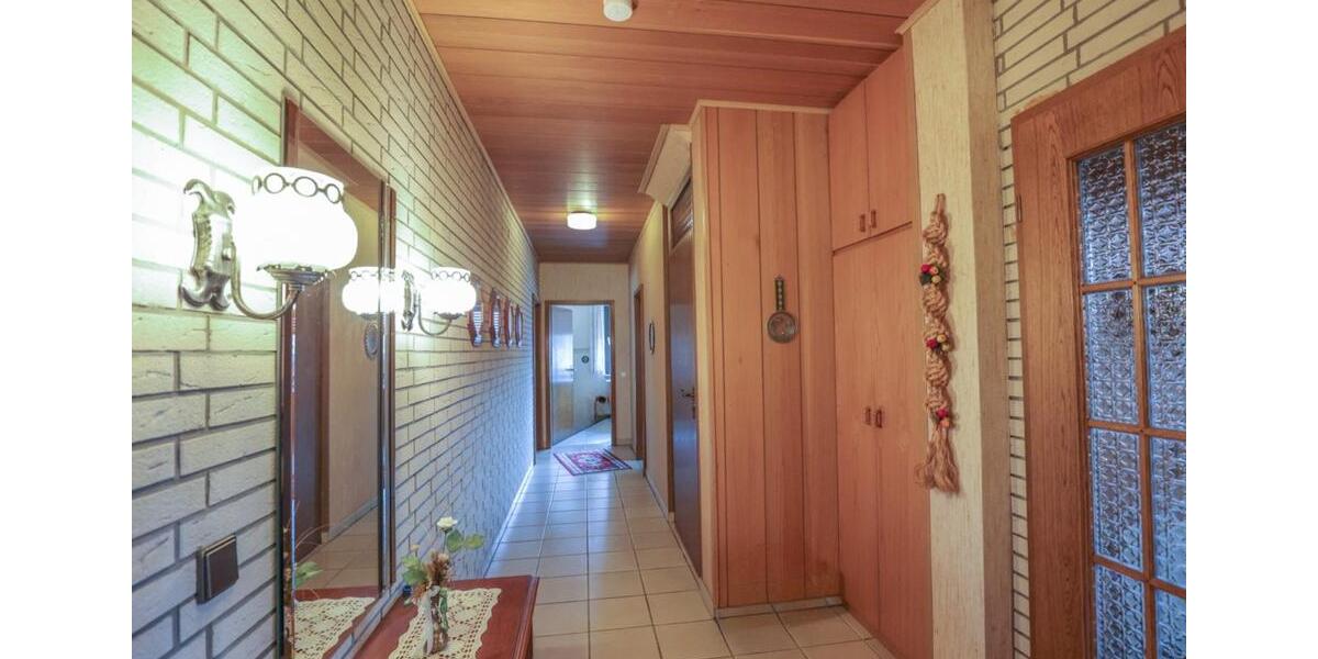 Attraktives Klinkerhaus in idealer Lage 6 zimmer