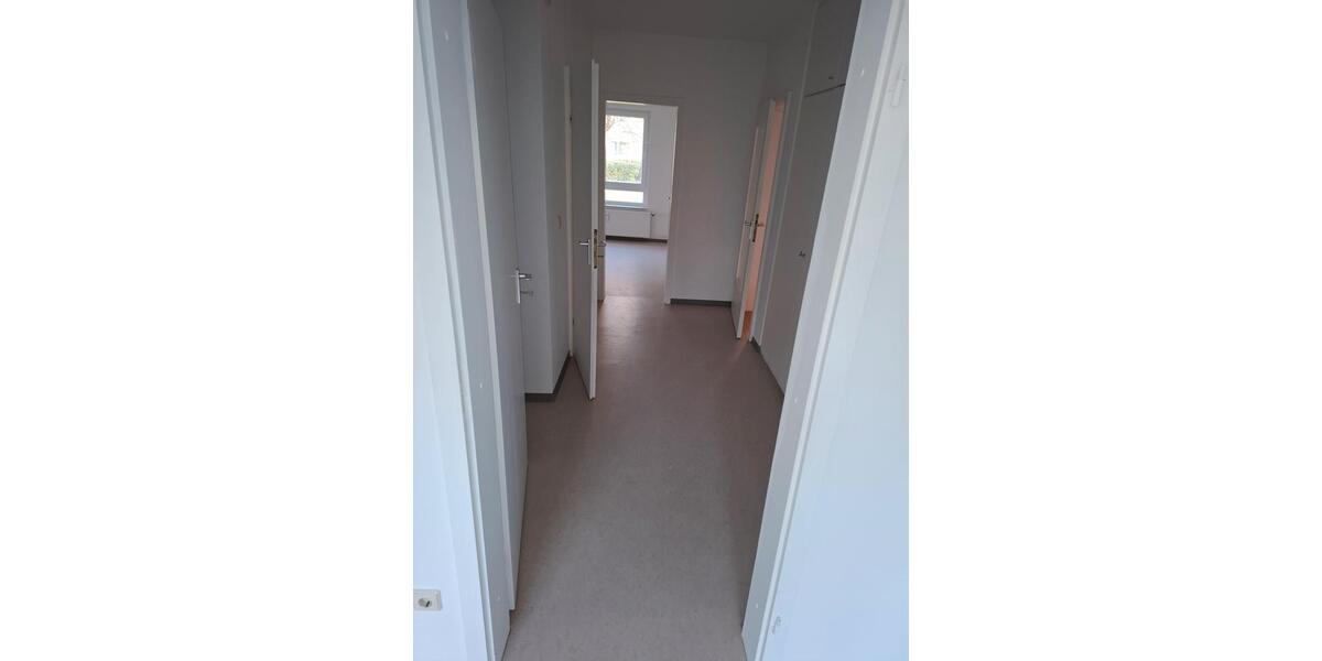 Erdgeschoßwohnung Wolfsburg Detmerode - 6 Zimmer, 151 m&sup2;, 265.000&euro; | Angebot:26262379