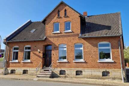 Haus Grasleben - 7 Zimmer, 219 m&sup2;, 169.000&euro; | Angebot:26671796