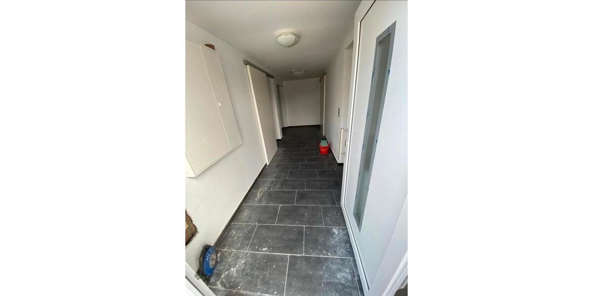 Erdgeschoßwohnung Rühen - 3 Zimmer, 90 m&sup2;, 800&euro; | Angebot:25843005