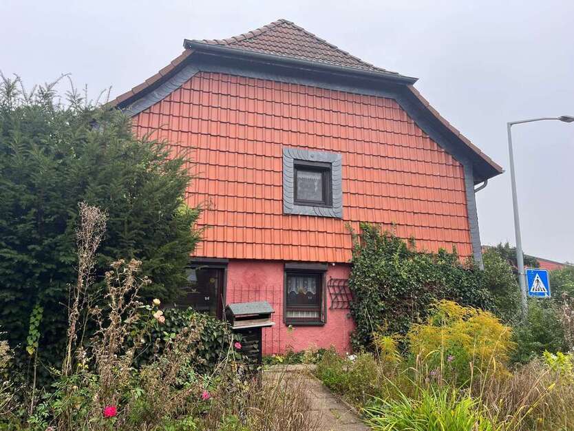 Haus zum Kaufen in Cremlingen 148.000 € 188 m²