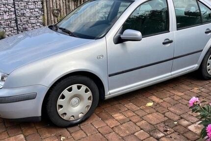 VW Bora 208.500 km 780 &euro; Cremlingen 38162