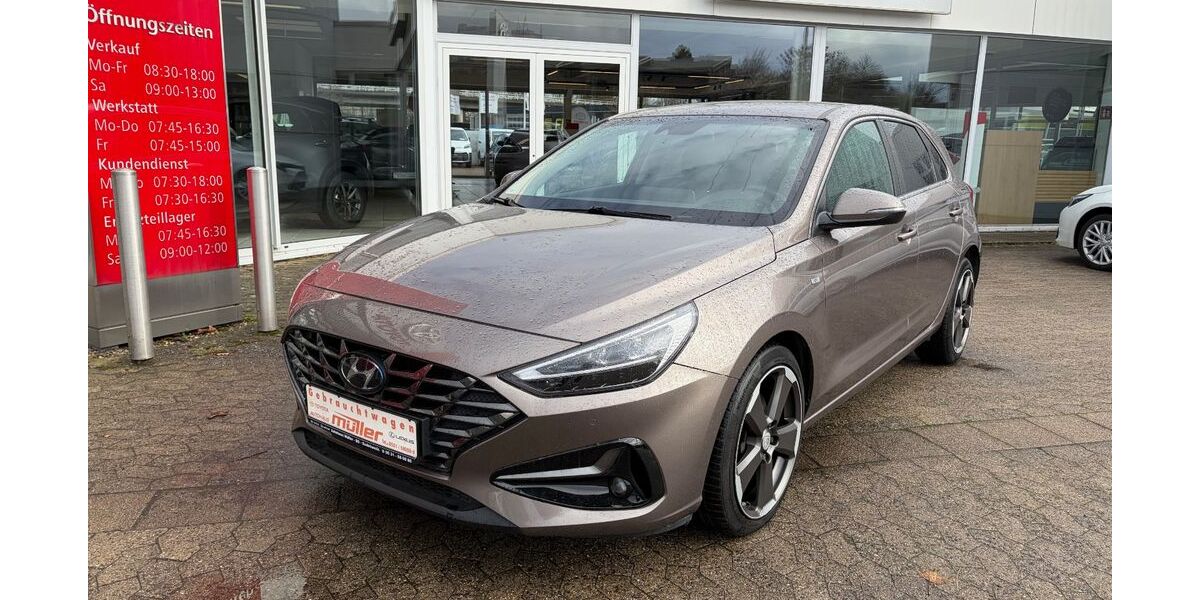 Hyundai i30 76.791 km 17.500 &euro; Braunschweig 38114