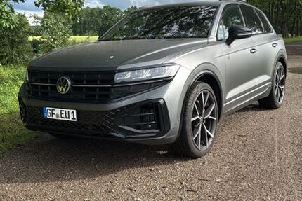VW Touareg 32.000 km 69.500 &euro; Sassenburg 38524
