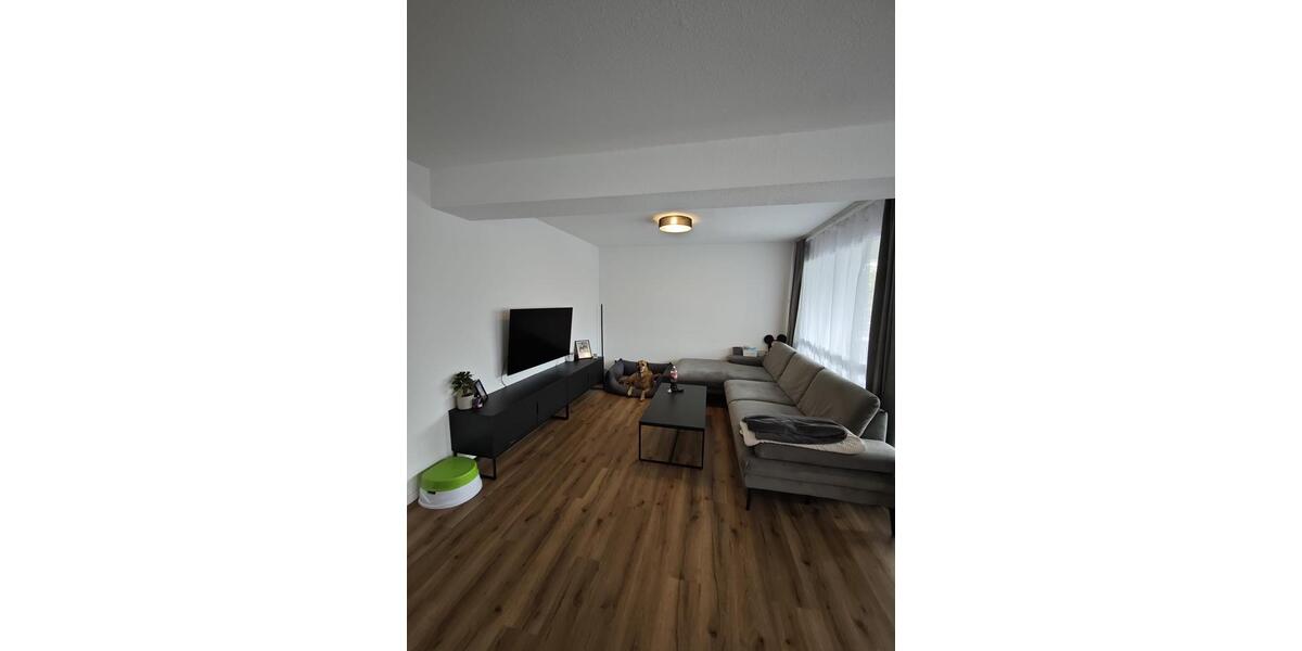 Etagenwohnung Wolfsburg Detmerode - 4 Zimmer, 125 m&sup2;, 1.200&euro; | Angebot:26225369