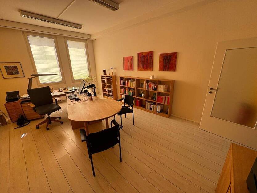 Praxis - Büro in beliebter Lage vom Damm - Fahrstuhl - Teeküche - Kunden WC
