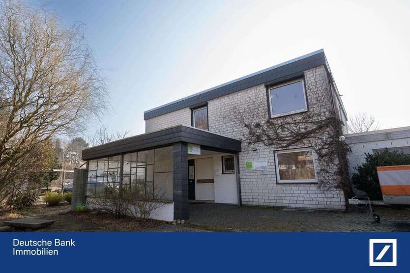 Büro in Braunschweig 2.275 € 196 m²