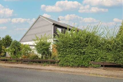 Gestalten - Wohlfühlen - Leben: Reihenendhaus mit schönem Garten in ruhiger Lage von Weyhausen