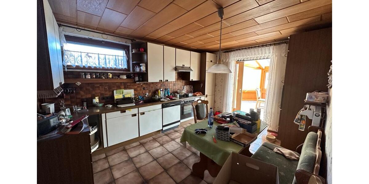 Einfamilienhaus Isenbüttel - 8 Zimmer, 250 m&sup2;, 350.000&euro; | Angebot:25903958