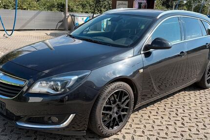 Opel Insignia 85.000 km 8.990 &euro; Braunschweig 38112
