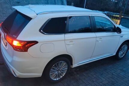 Mitsubishi Outlander 90.000 km 20.800 &euro; Wolfsburg 38448