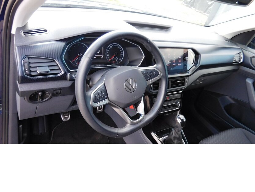 VW T-Cross 1.0 Life United BMT TSI Klima Navi 10.100 km 17.990 € Vordorf 38533