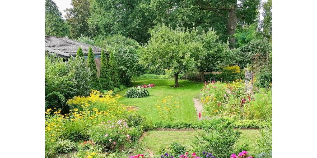 Attraktives Klinkerhaus in idealer Lage 6 zimmer