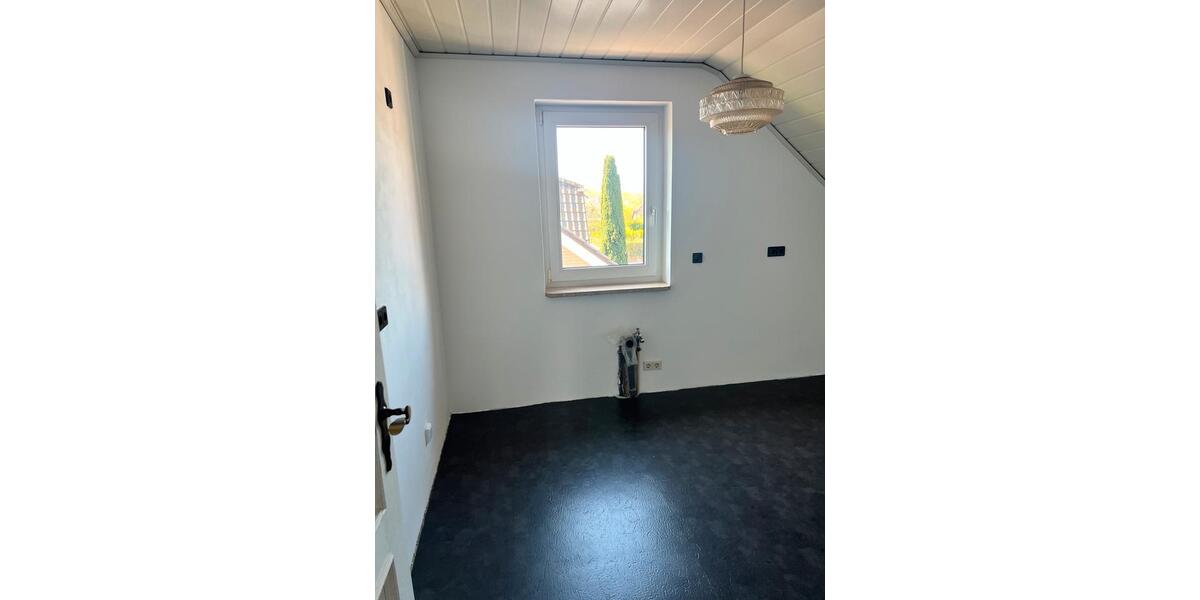 Etagenwohnung Wolfsburg - 4 Zimmer, 107 m&sup2;, 890&euro; | Angebot:26255723