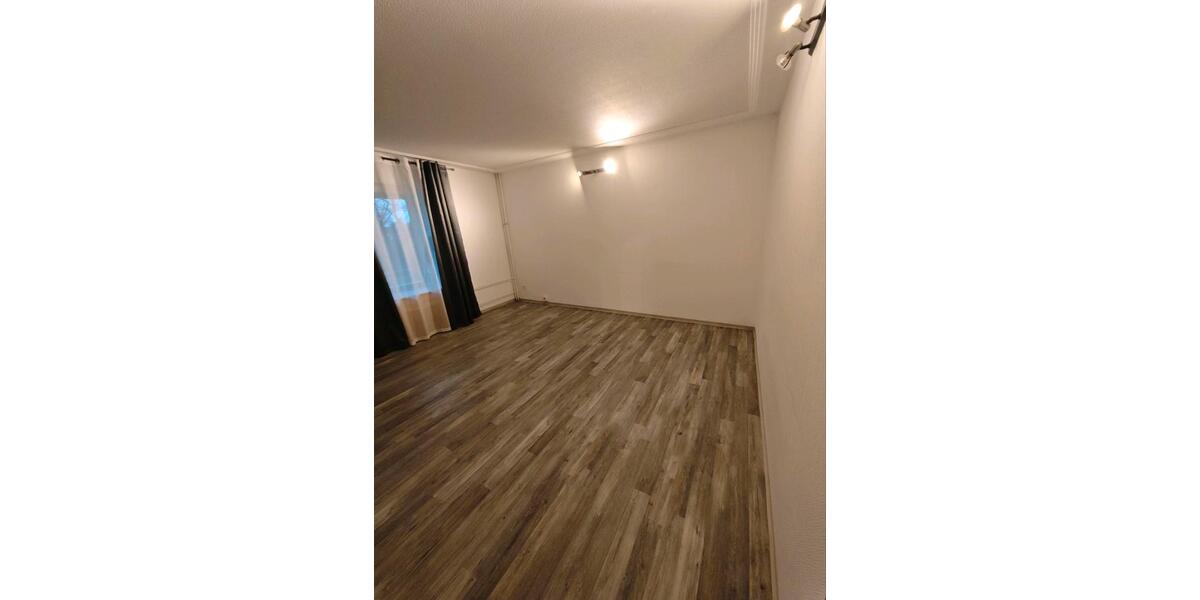 3 Zimmer Erdgeschoß Wohnung 3 zimmer