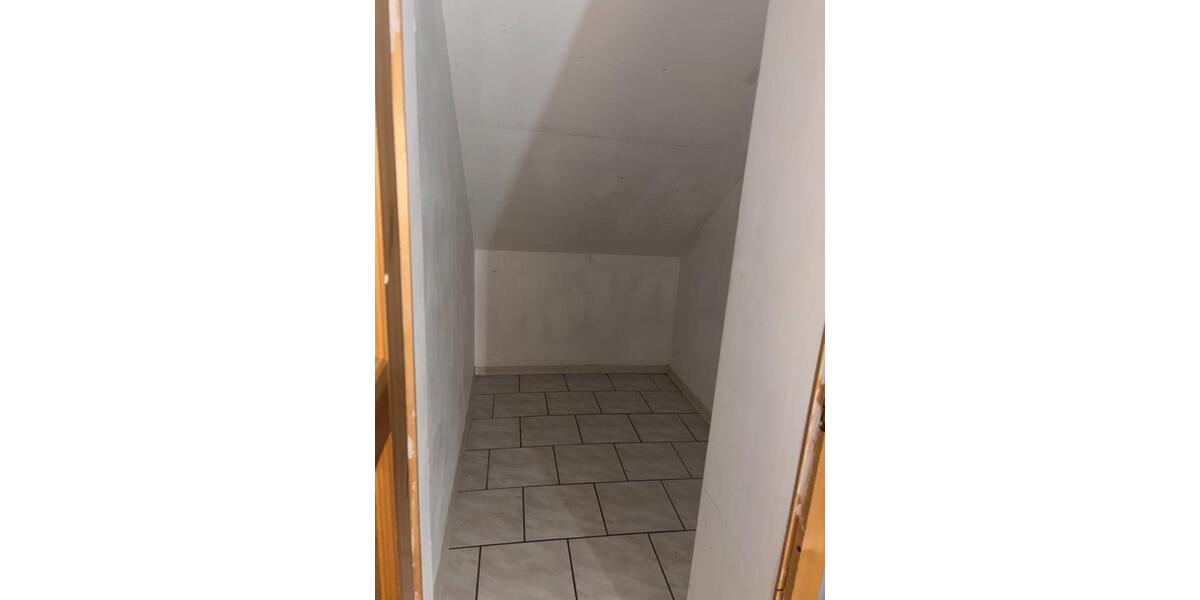 Dachgeschoßwohnung Tülau - 3 Zimmer, 84 m&sup2;, 590&euro; | Angebot:25053636