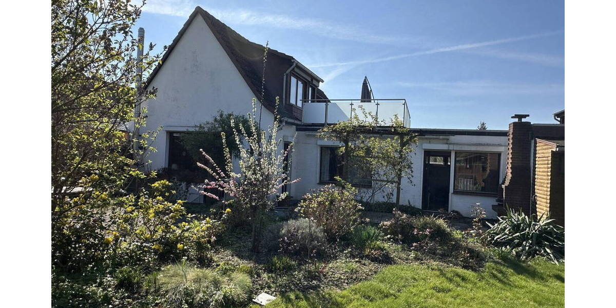 Einfamilienhaus Braunschweig Südstadt - 7 Zimmer, 150 m&sup2;, 450.000&euro; | Angebot:26290135