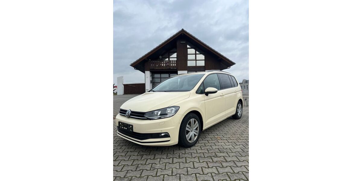 VW Touran 477.000 km 4.490 &euro; Helmstedt 38359