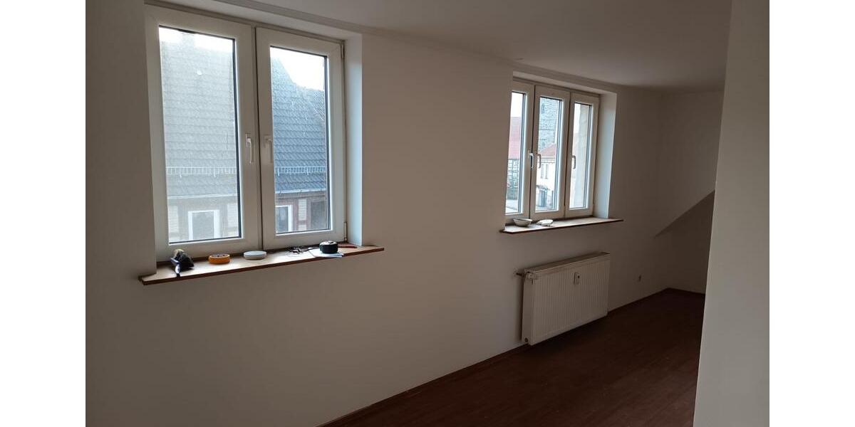 Dachgeschoßwohnung Oebisfelde-Weferlingen Weferlingen - 2 Zimmer, 64 m&sup2;, 400&euro; | Angebot:25181608