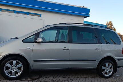 VW Sharan 254.220 km 4.200 &euro; Braunschweig 38104